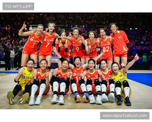 中国女排逆转夺冠展现团队精神点燃全民体育热情