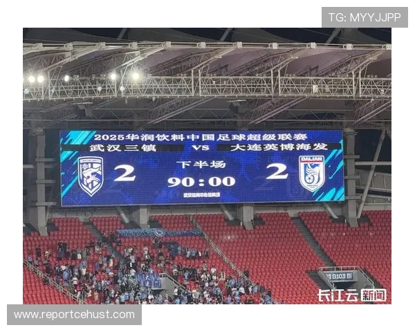 国足鏖战九十分钟绝平劲旅展现顽强斗志掀起球迷热血狂欢 国足鏖战九十分钟绝平劲旅展现顽强斗志掀起球迷热血狂欢