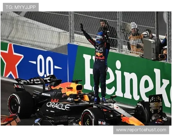 F1赛季最新动向:新车技术革新与车手排名变化引发广泛关注 F1赛季最新动向:新车技术革新与车手排名变化引发广泛关注