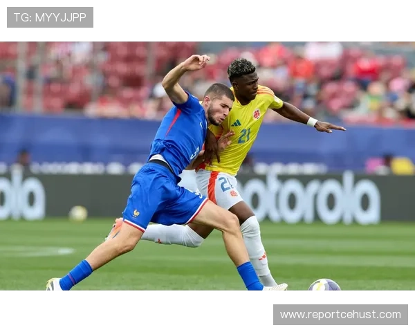 世界杯预选赛激战正酣 各国豪强争夺名额热度攀升 世界杯预选赛激战正酣 各国豪强争夺名额热度攀升