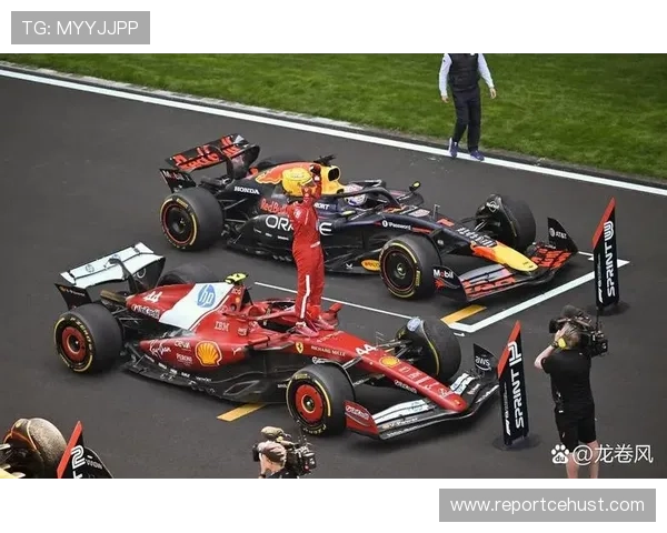 F1赛季最新动态:车队表现分析与赛道技术革新前瞻 F1赛季最新动态:车队表现分析与赛道技术革新前瞻