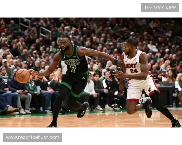 NBA赛季激战升级联盟格局生变球星表现引热议与季后赛前景成焦点 NBA赛季激战升级联盟格局生变球星表现引热议与季后赛前景成焦点