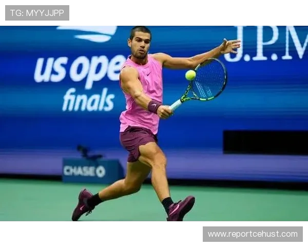 网球赛事新星崛起，世界排名迎来大洗牌，各大高手争夺年终冠军宝座